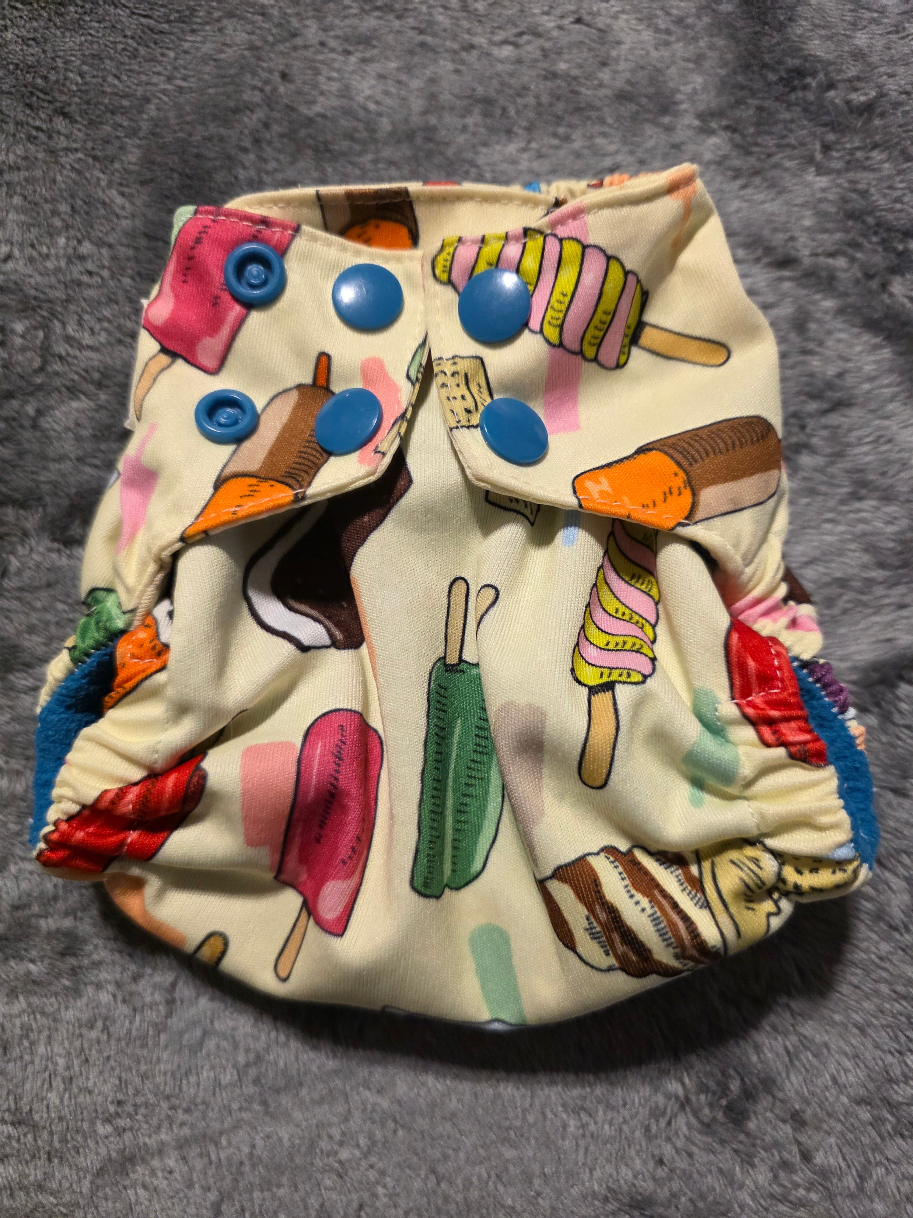 NB Nickis Cover (popcicles)
