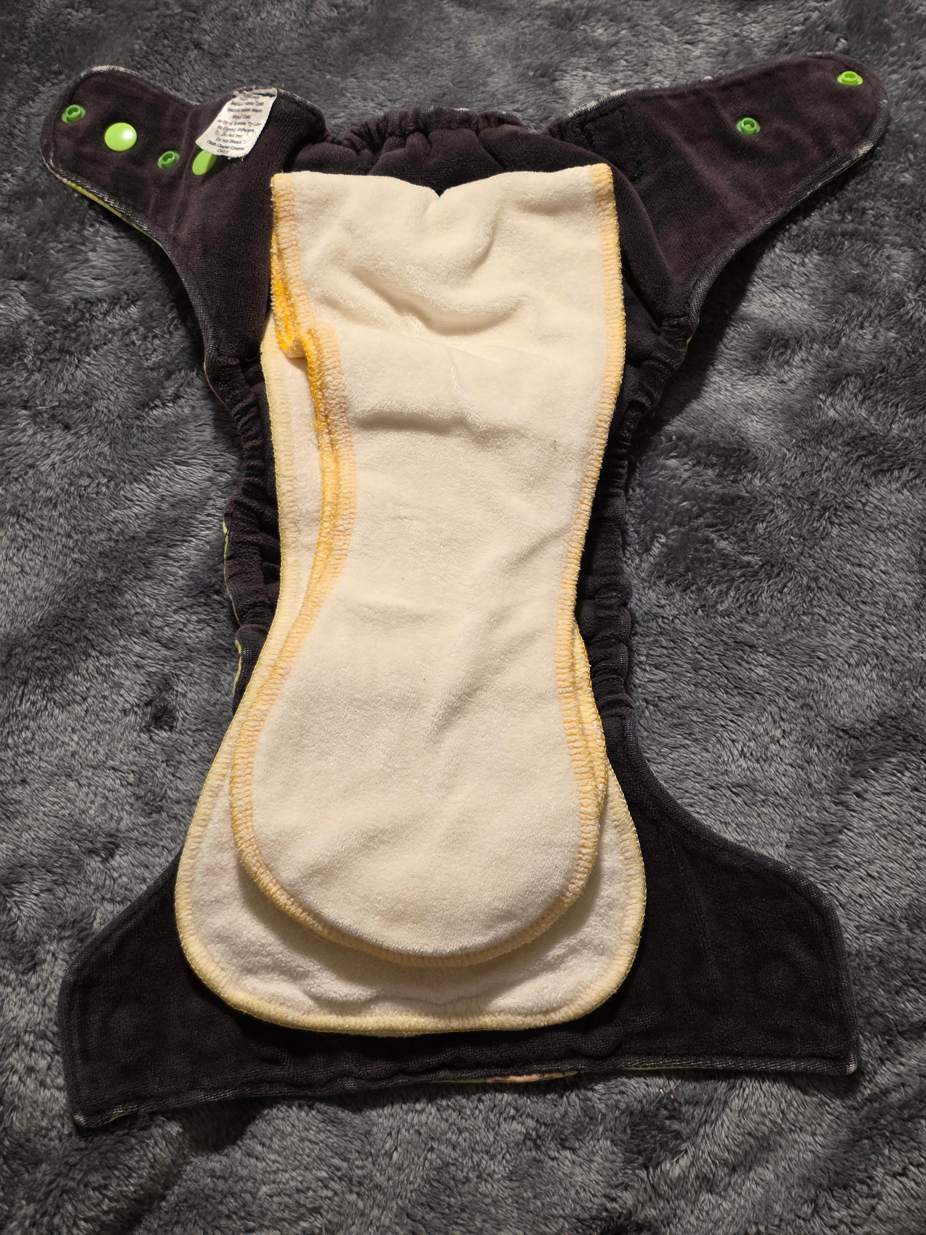 OS Dds Diapers Fitted and Twinkie Tush fitted inner (GhostB)